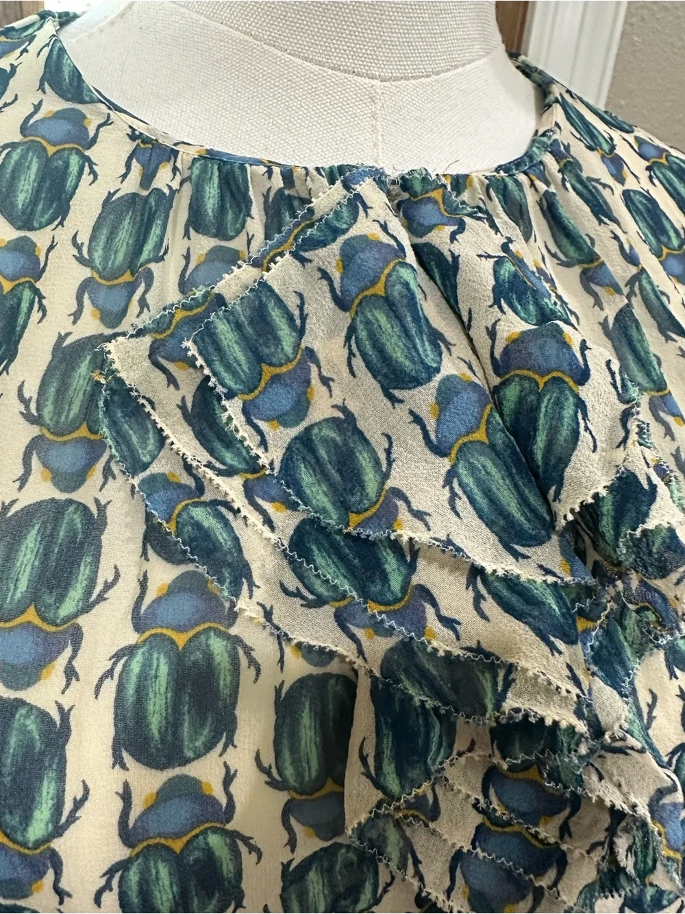 Tory Burch Kerry Scarab Beetle Print Silk Blouse Size 8 As Seen on TV